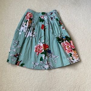 Size xsmall midi skirt